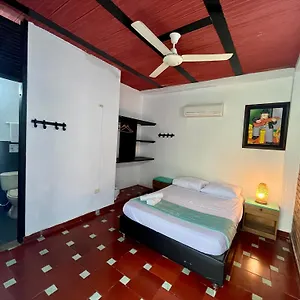 Hostel Sana Mar & Eco-cafe